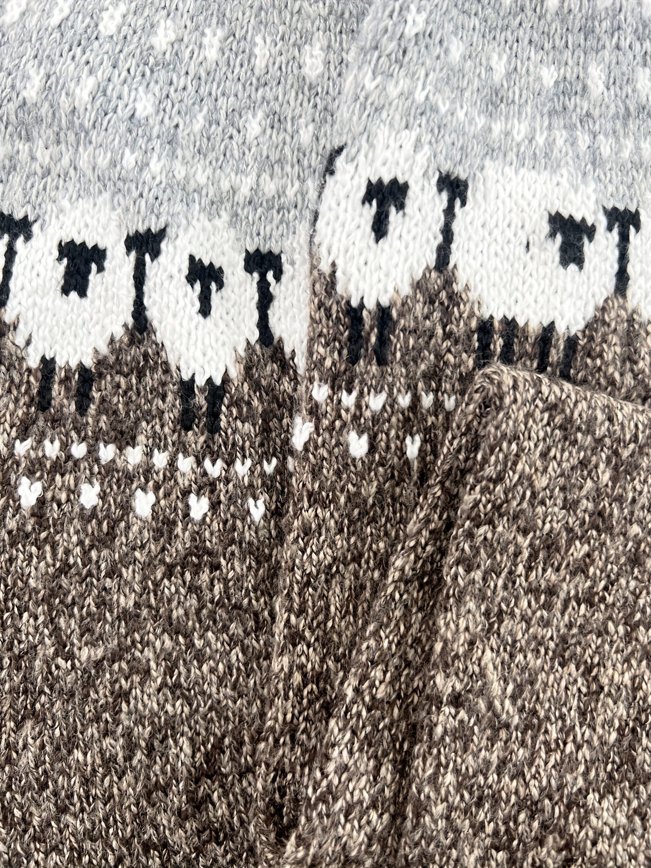 Nordic™ | Elegant Winter Sweater with Jacquard Sheep Pattern