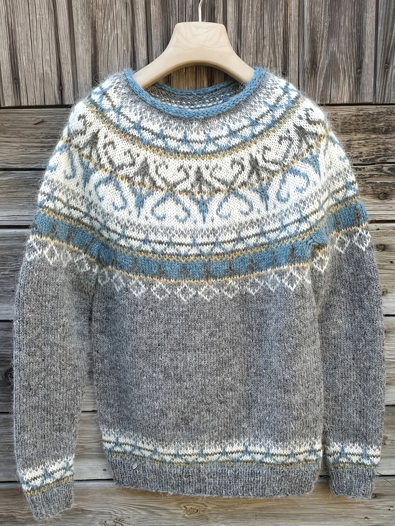 Luxe™ | Elegant and Cozy Nordic Winter Sweater