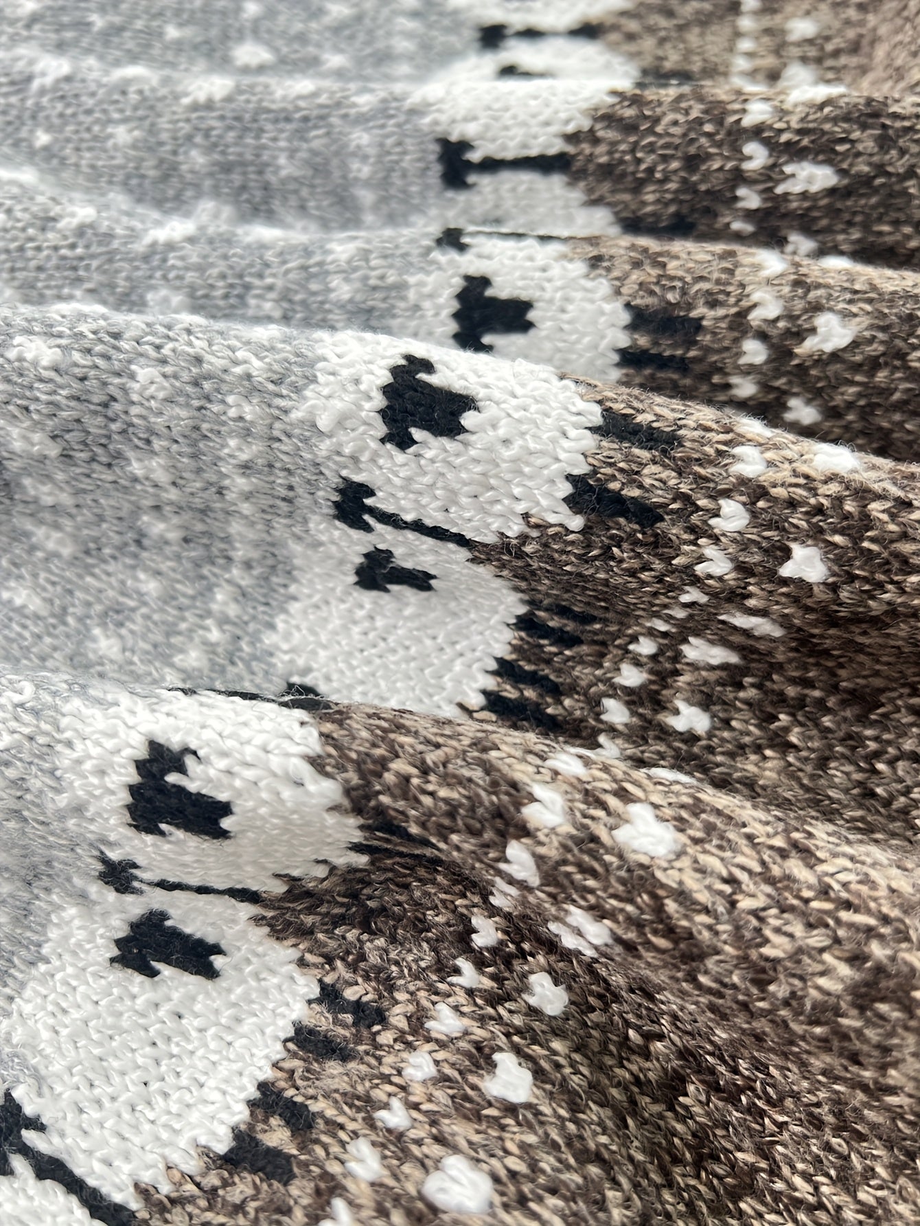 Nordic™ | Elegant Winter Sweater with Jacquard Sheep Pattern