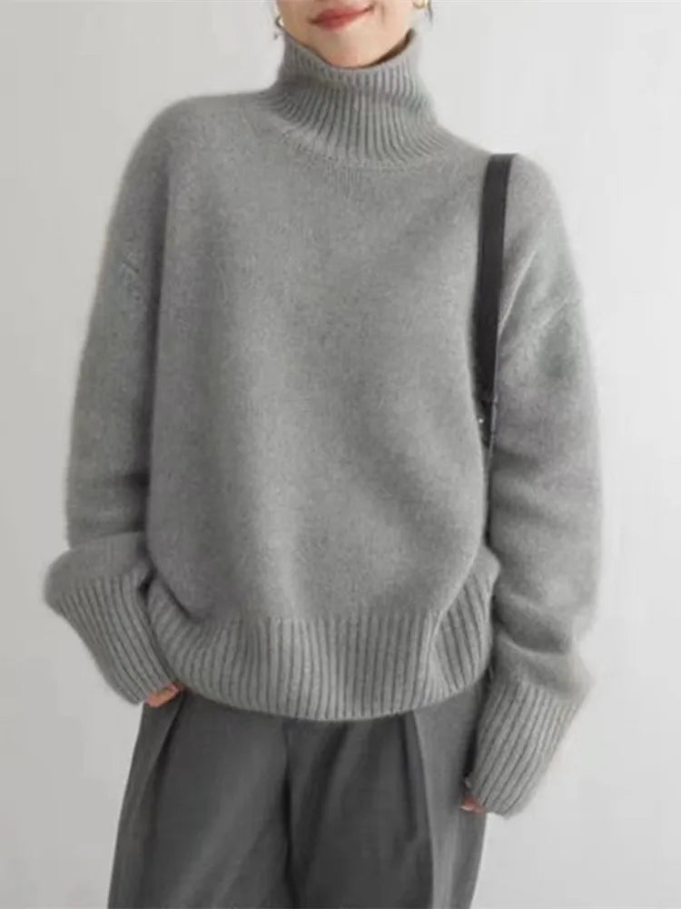 Sydney Women's Oversized Turtleneck Sweater in Cashmere – Soft, Warm & Elegant