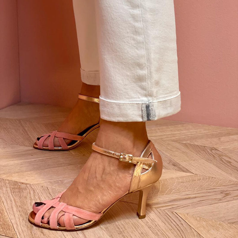 Corinne™ | Elegant Luxurious Golden Pumps