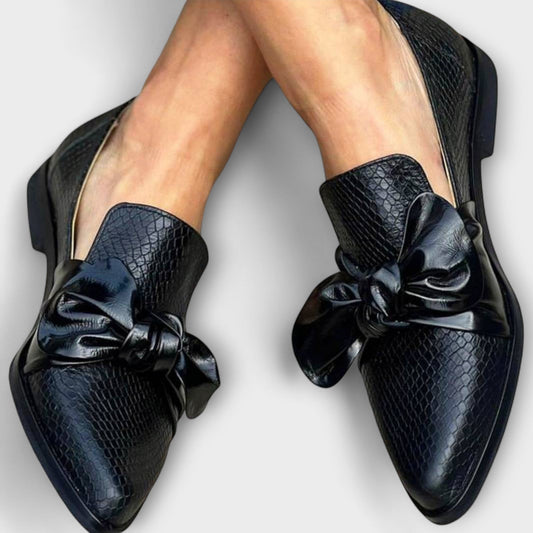 Claudia™ | Loafers with Bow