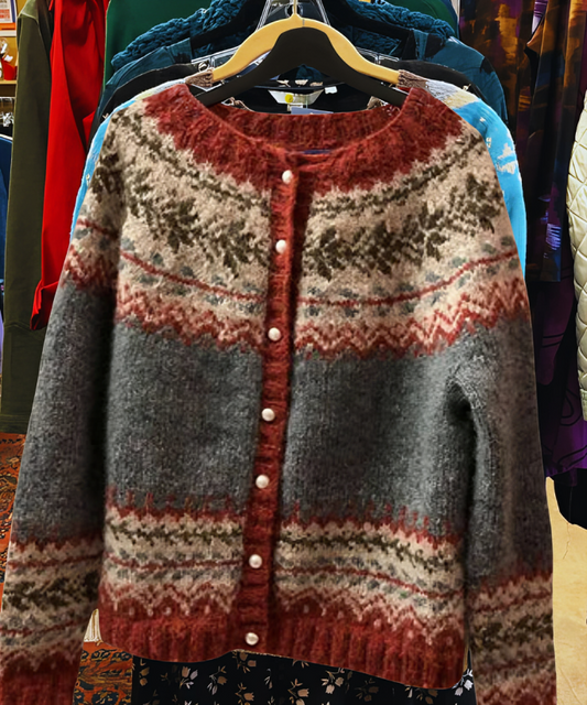 Cirelo – Elegant and Comfortable Cardigan
